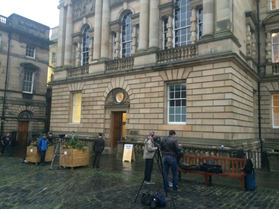 Edynburg jeszcze przed otwarciem lokali wyborczych /Krzysztof Berenda /RMF FM