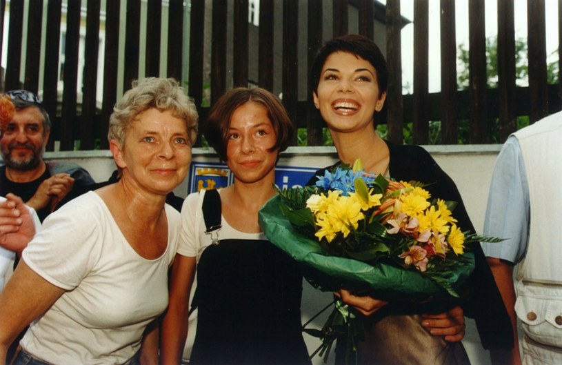 Edyta Górniak z mamą i siostrą, Opole 1998 /East News