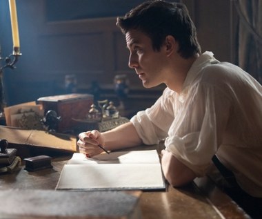 Efekt "Bridgertonów” i zabójcze sekrety. Które seriale zdominowały ranking?