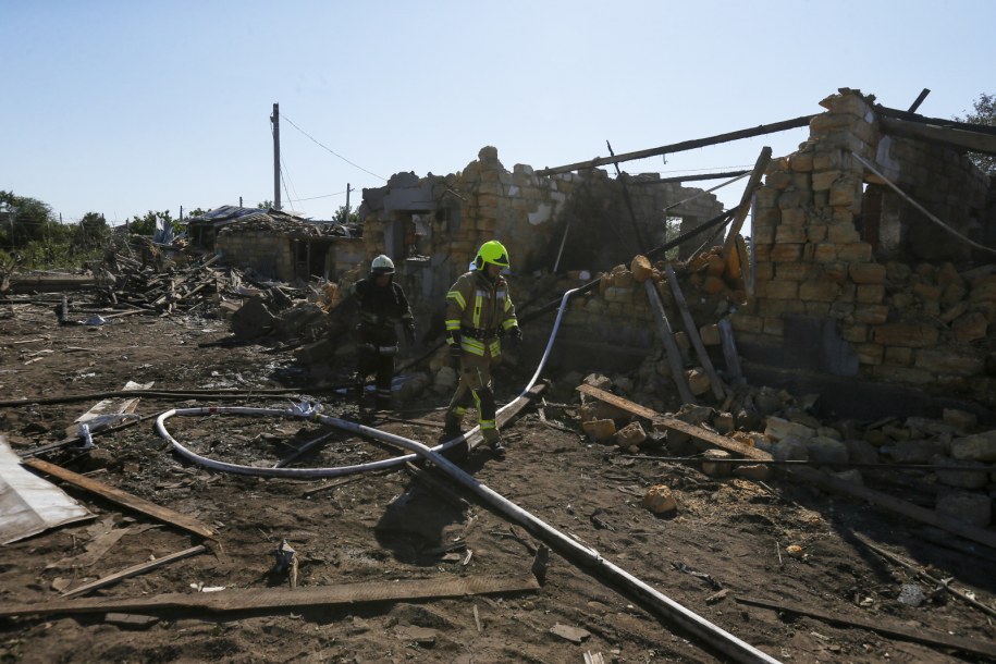 Efekt rosyjskiego ostrzału Odessy / STRINGER /PAP/EPA