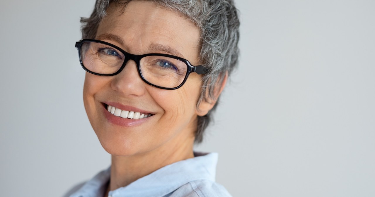 Efekty odświeżania makijażu w zaledwie 5 minut /© Rido /123RF/PICSEL