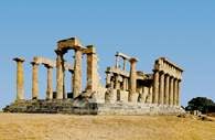 Egina, świątynia Afai /Encyklopedia Internautica