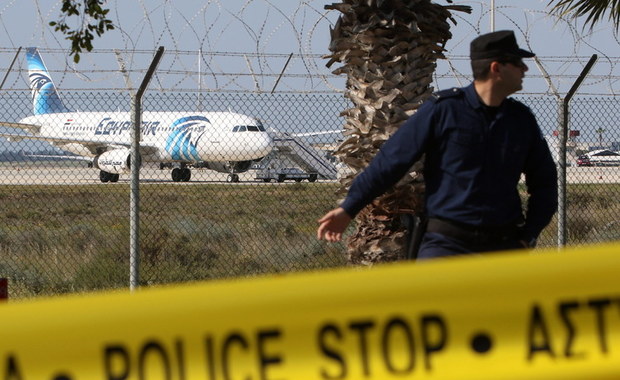 Egipski samolot pasażerski uprowadzony. Porywacz poddał się po kilku godzinach