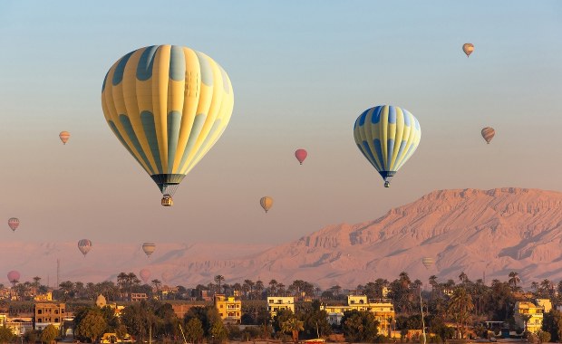 Egipt: Wypadek balonu z turystami na pokładzie