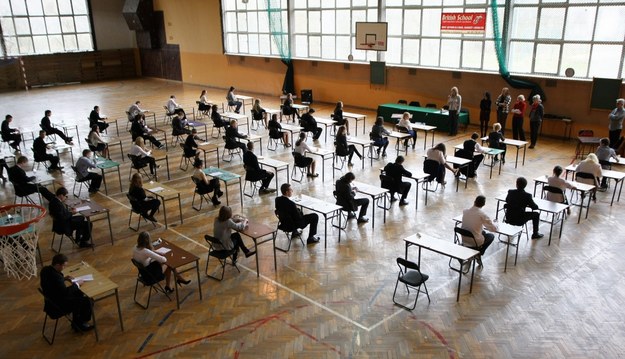 Egzamin gimnazjalny 2013. Test piszą uczniowie gimnazjum nr 21 w Gorzowie Wielkopolskim /PAP