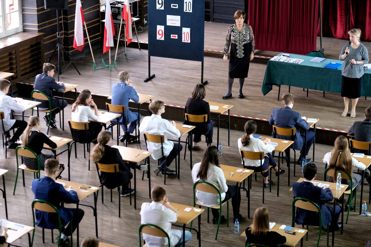 Egzamin gimnazjalny 2019. Historia i WOS: ARKUSZ i ODPOWIEDZI!