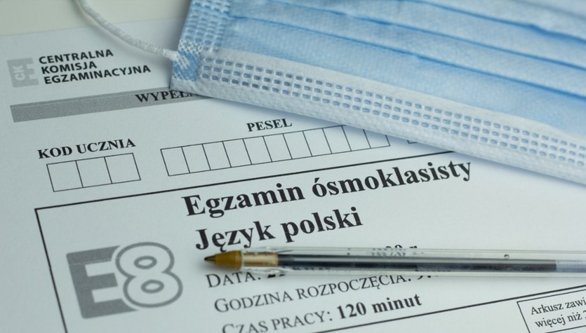 Egzamin ósmoklasisty będzie trwał dłużej? Jest projekt MEN 