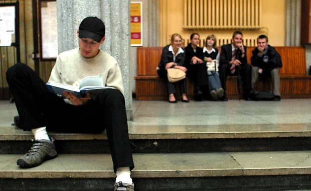 Egzamin za "piękne oczy"? Wrocławscy studenci protestują i chcą monitoringu