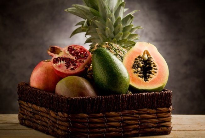 Egzotyczne owoce już można bezproblemowo kupić w wszędzie /123RF/PICSEL