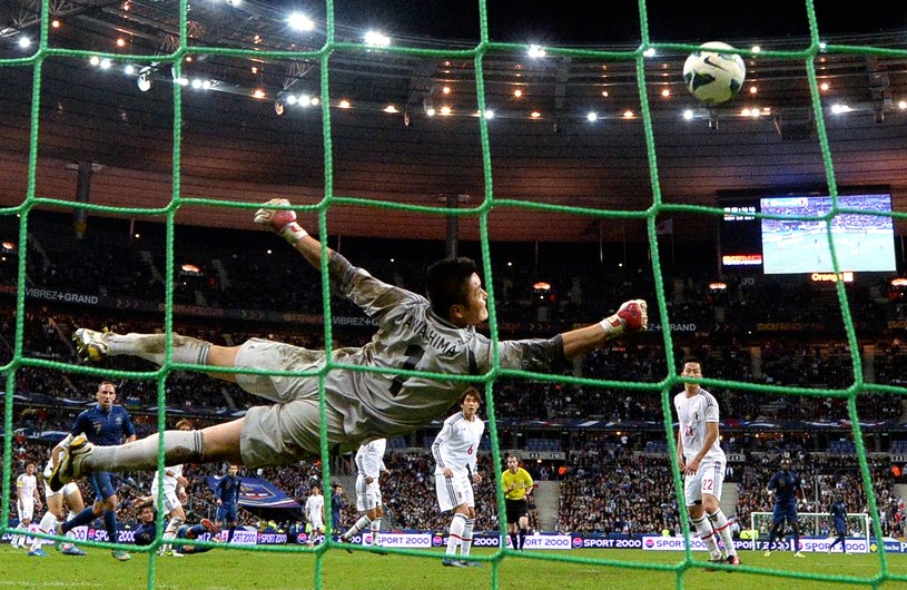 Eiji Kawashima w meczu z Francją bronił znakomicie /AFP