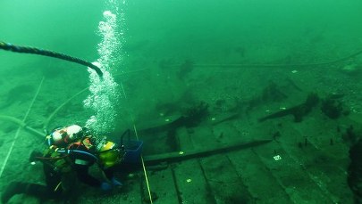 Ekipa nurków natrafiła na coś zdumiewającgo: Gigantyczny wrak leżał tam od 600 lat