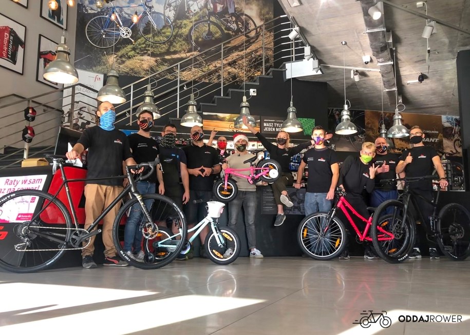 Ekipa sklepów rowerowych SPRINT - którzy pracują w fundacji Oddaj Rower /materiały prasowe /