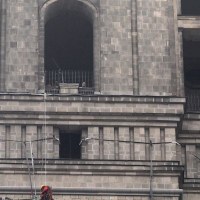 Ekolodzy na ścianie Pałacu Kultury