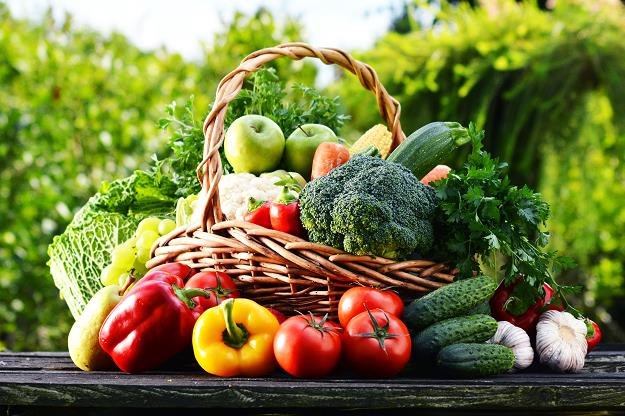 Ekologiczna żywność znajduje coraz więcej nabywców /&copy;123RF/PICSEL