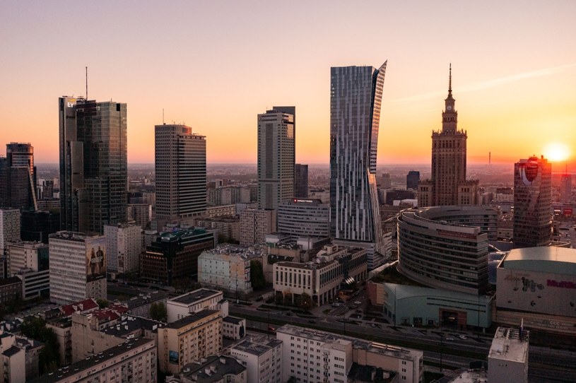 Ekonomiści oczekują, że polski PKB ponownie zacznie rosnąć /Marcin Banaszkiewicz /Agencja FORUM