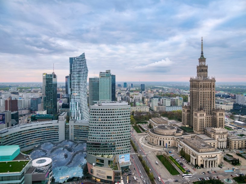 Ekonomiści prognozują, że pod koniec 2024 roku polski PKB może osiągnąć wzrost zbliżający się do 5 proc. w skali roku /Karol Kozłowski / Robert Harding RF /AFP
