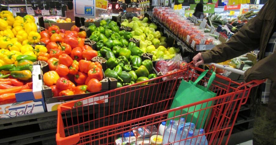 Ekonomiści spodziewają się dalszego wzrostu cen żywności... /Marek Bazak /Agencja SE/East News