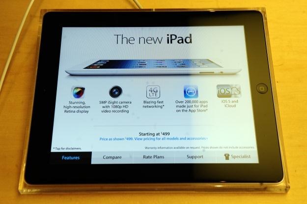 Ekran Retina z nowego iPada w końcu znajdzie pogromcę? /AFP
