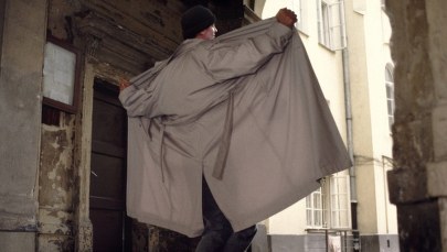 Ekshibicjonista-pedofil obnażał się na placach zabaw. Grozi mu nawet 12 lat więzienia