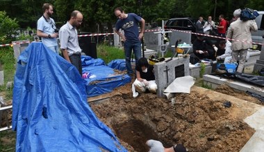 Ekshumacje na cmentarzu Rakowickim w Krakowie