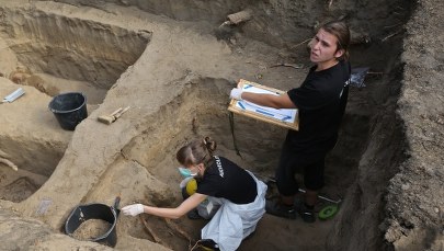 Ekshumacje na Łączce: Na wznowienie prac możemy poczekać wiele miesięcy