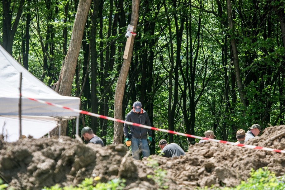 Ekshumacje w Puźnikach 1 maja 2025 r. /Vladyslav Musiienko /PAP