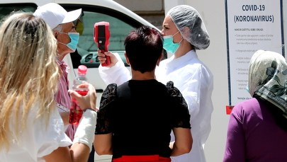 Eksperci alarmują: Druga fala epidemii koronawirusa w zimie. Może być groźniejsza 