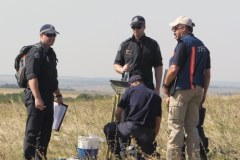Eksperci badają miejsce katastrofy MH17