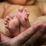 Eksperci: Obecność osoby towarzyszącej przy porodzie nie jest wskazana