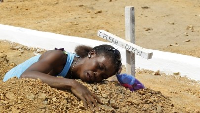 Eksperci ostrzegają: Epidemia eboli zwiększyła podatność na odrę