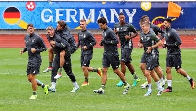 Eksperci ostrzegają: Na meczu Polska - Niemcy może pojawić się 300 chuliganów