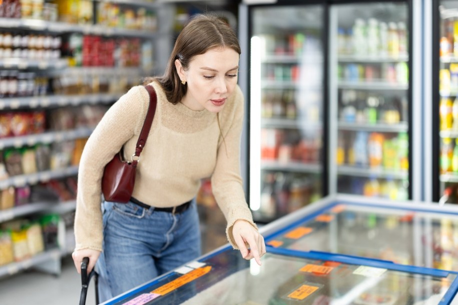 Eksperci podkreślają, że większa liczba dodatków w produktach roślinnych nie musi automatycznie oznaczać większego zagrożenia dla zdrowia. /Shutterstock