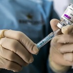 Eksperci są zgodni: szczepionka chroni mocniej niż przechorowanie Covid