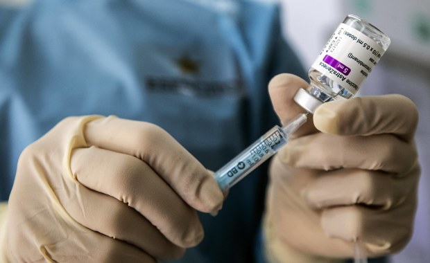 Eksperci są zgodni: szczepionka chroni mocniej niż przechorowanie Covid