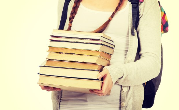 Eksperci zważyli tornistry dzieci. Dane przerażają! 