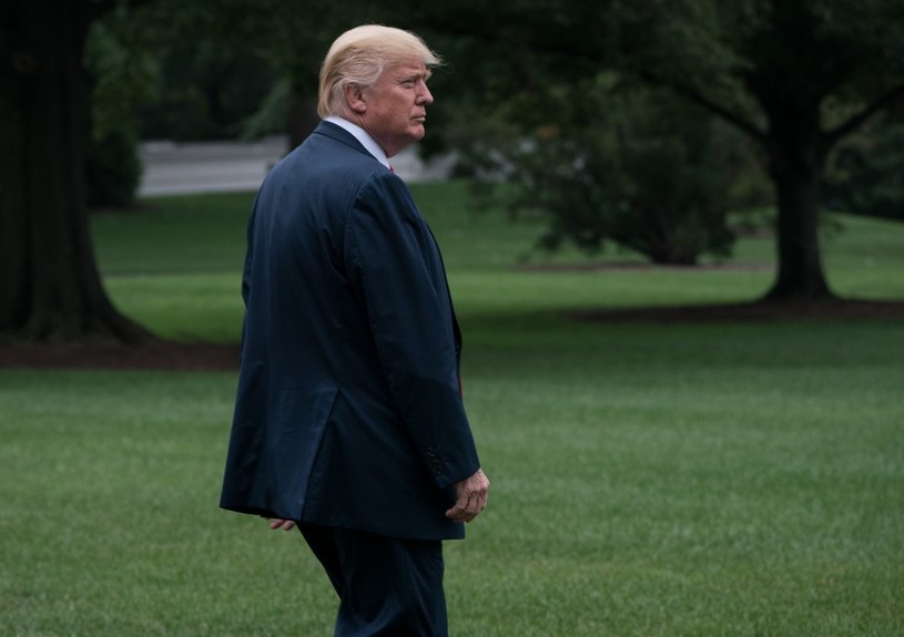 Ekspert o wypowiedziach Donalda Trumpa: "Nie można blefować, a potem się wycofywać" /NICHOLAS KAMM /AFP