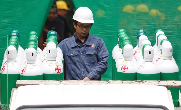 Ekspert: Przejście jaskini jest ekstremalnie trudne. Trzeba uniknąć paniki