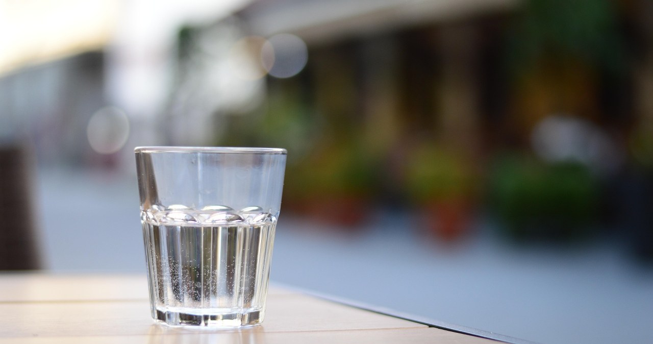 Експерти радять випивати до 2 літрів простої води упродовж дня /pixabay.com