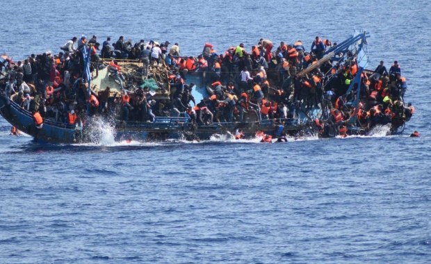 Ekspertka: Są sygnały, że Państwo Islamskie oferuje gangom bezpieczne kanały przerzutu uchodźców