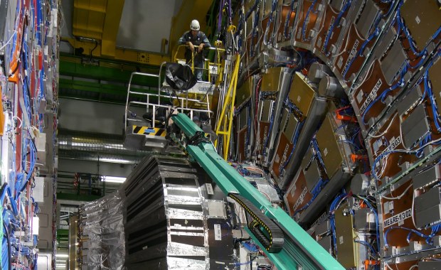 Eksperyment CMS: Tam "wpadł" bozon Higgsa