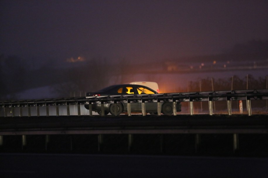 Eksperyment procesowy na zamkniętym fragmencie drogi S8, między węzłami Babsk i Kowiesy /Leszek Szymański /PAP