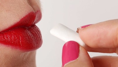 Eksperymentalna guma do żucia może ograniczyć rozprzestrzenianie się koronawirusa