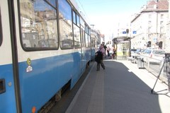 Eksperymentalny, podwójny przystanek tramwajowy we Wrocławiu