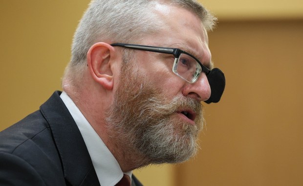 Eksplozja antyukraińskich treści w polskim internecie. Na czele profile Brauna