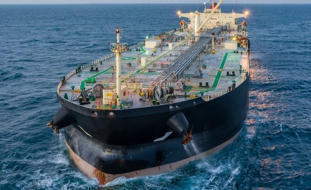 Eksplozja na tankowcu z floty cieni. Płynął do Rosji