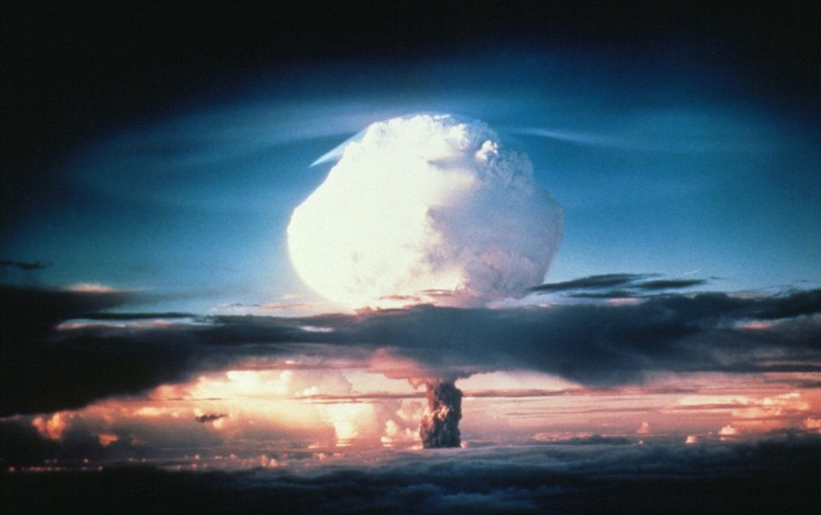 Eksplozja pierwszej bomby termojądrowej na atolu Enewetak na południowym Pacyfiku w 1952 r. /Science Photo Library /East News