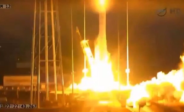 Eksplozja rakiety: NASA zapowiada śledztwo [FILM]