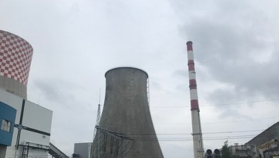 Eksplozja w Będzinie. Zobacz, jak runął gigantyczny komin