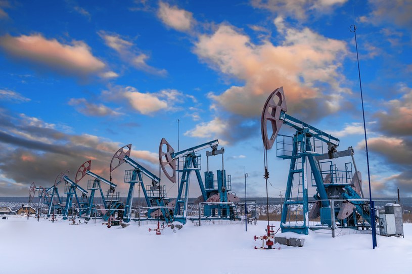 Eksport rosyjskiej ropy może spaść nawet o 2 mln baryłek dziennie /123RF/PICSEL