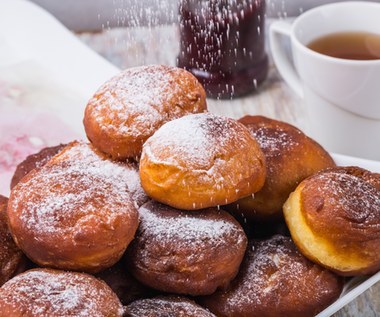 Ekspresowe pączki z piekarnika. Pełnia smaku bez ociekania tłuszczem